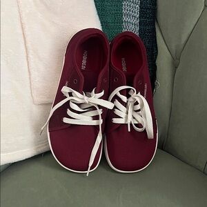 Unisex Hobibear barefoot sneakers